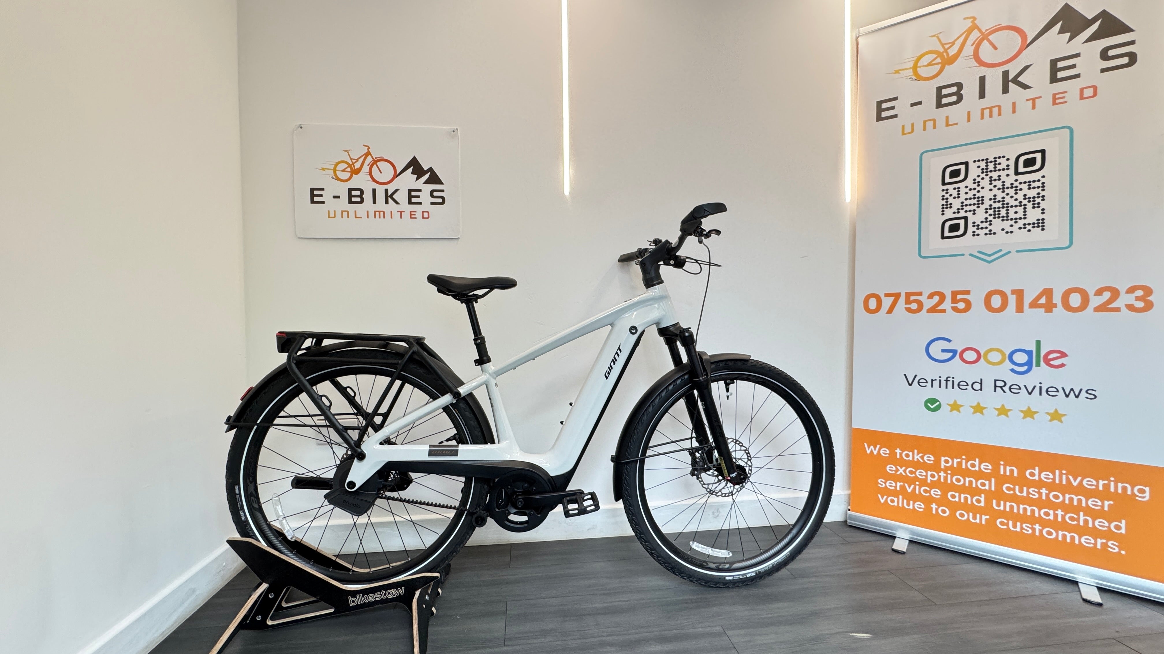 Giant Explore E+ 0 DD MEDIUM Electric Bike Enviolo Automatiq 800Wh battery Gates Carbon 116 miles Drive