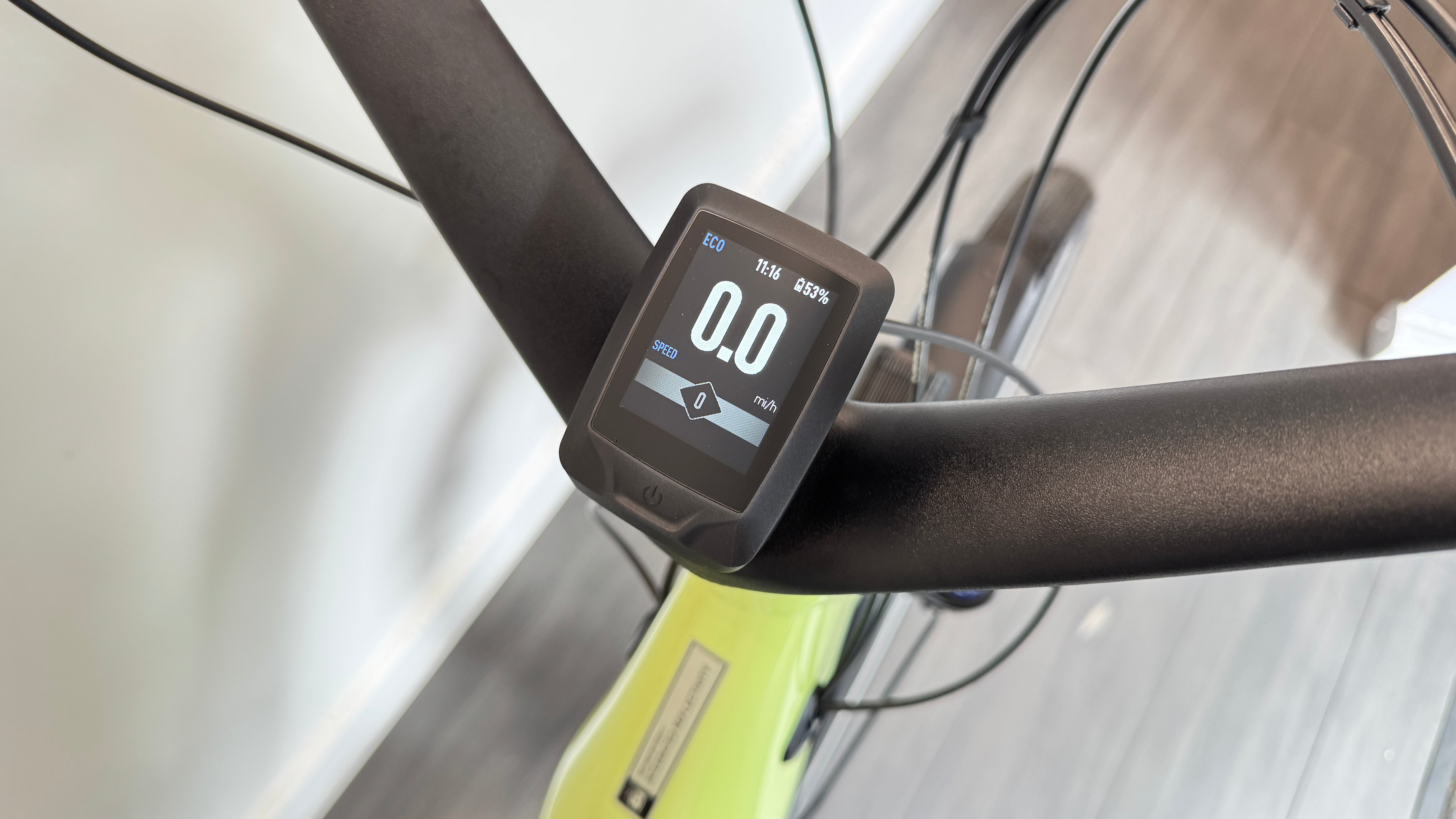 Specialized Como 3.0 IGH LARGE Limestone/Black Reflective Enviolo Belt Drive ONLY 108 miles