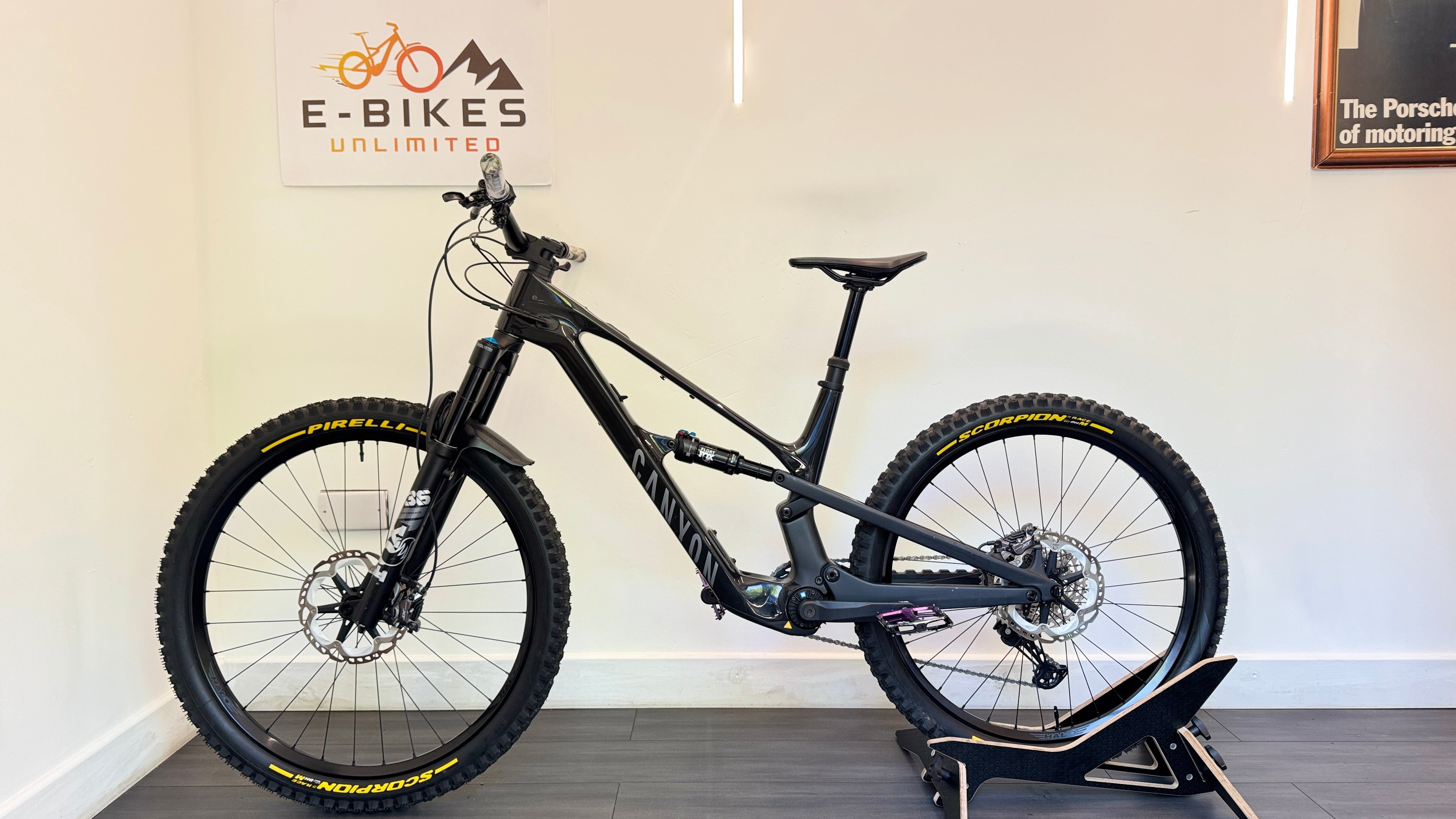 Canyon Spectral:ONfly CF 9 MEDIUM EBike Electric Bike Stealth Black RRP £5849