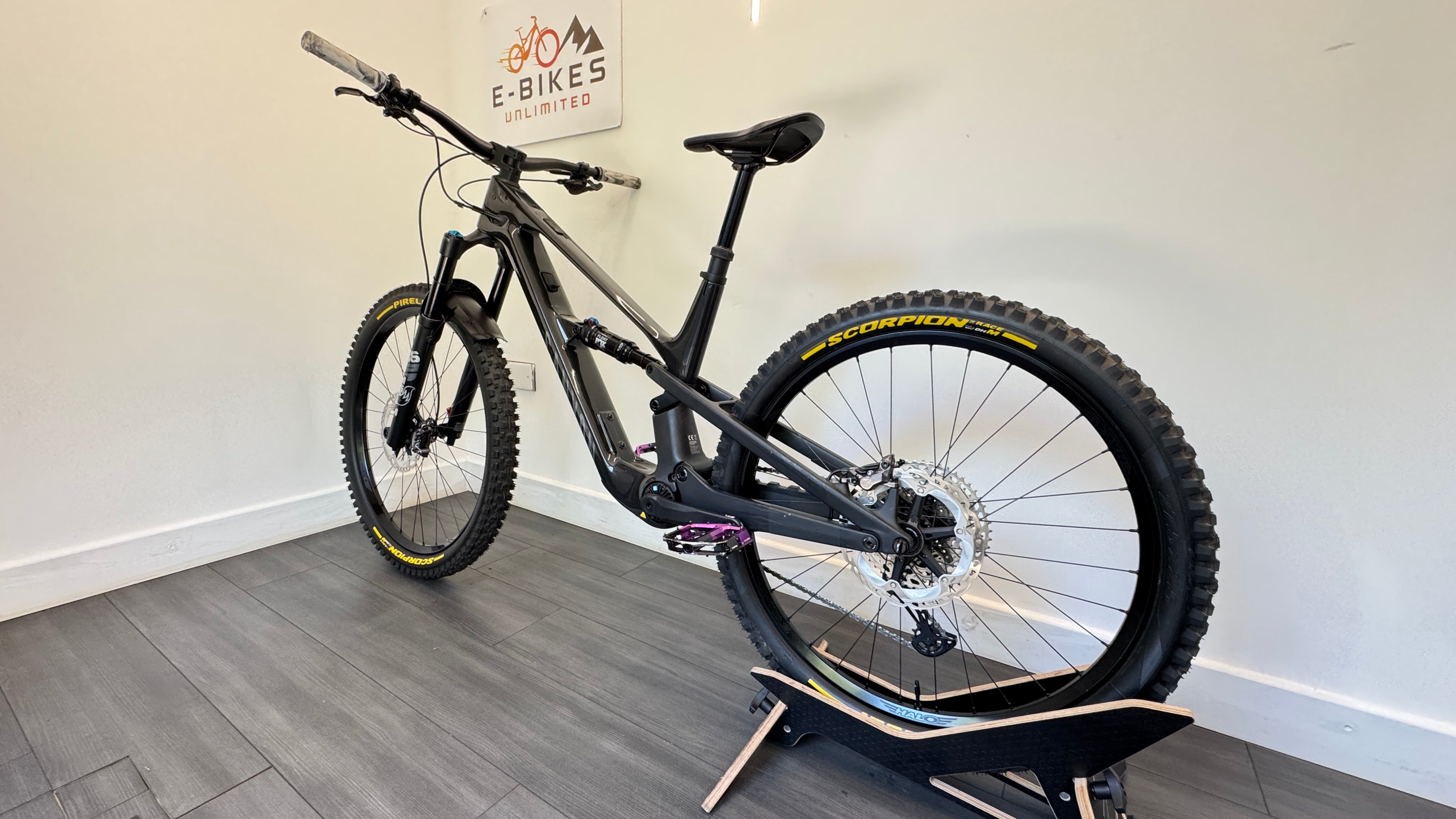 Canyon Spectral:ONfly CF 9 MEDIUM EBike Electric Bike Stealth Black RRP £5849