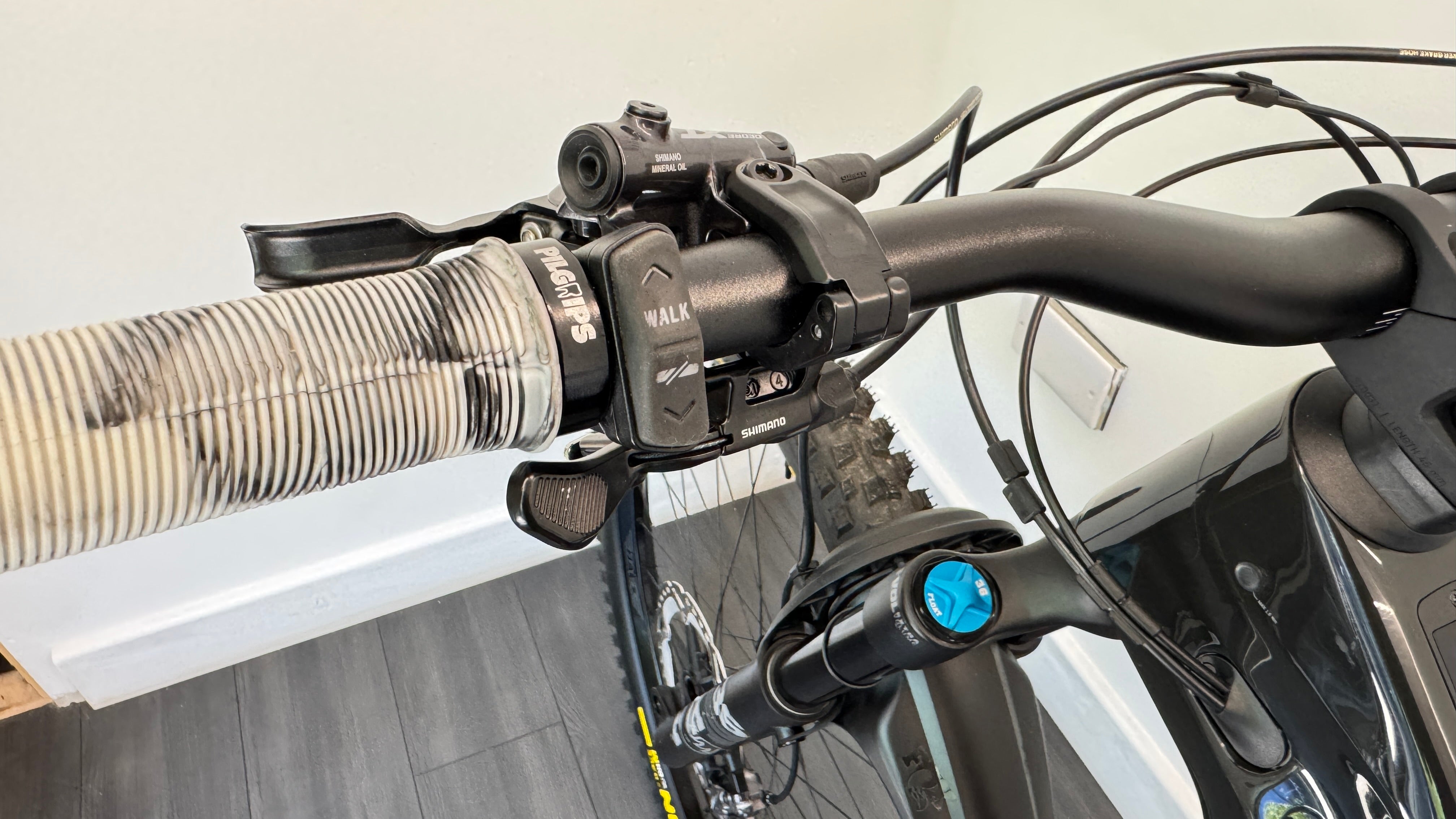 Canyon Spectral:ONfly CF 9 MEDIUM EBike Electric Bike Stealth Black RRP £5849