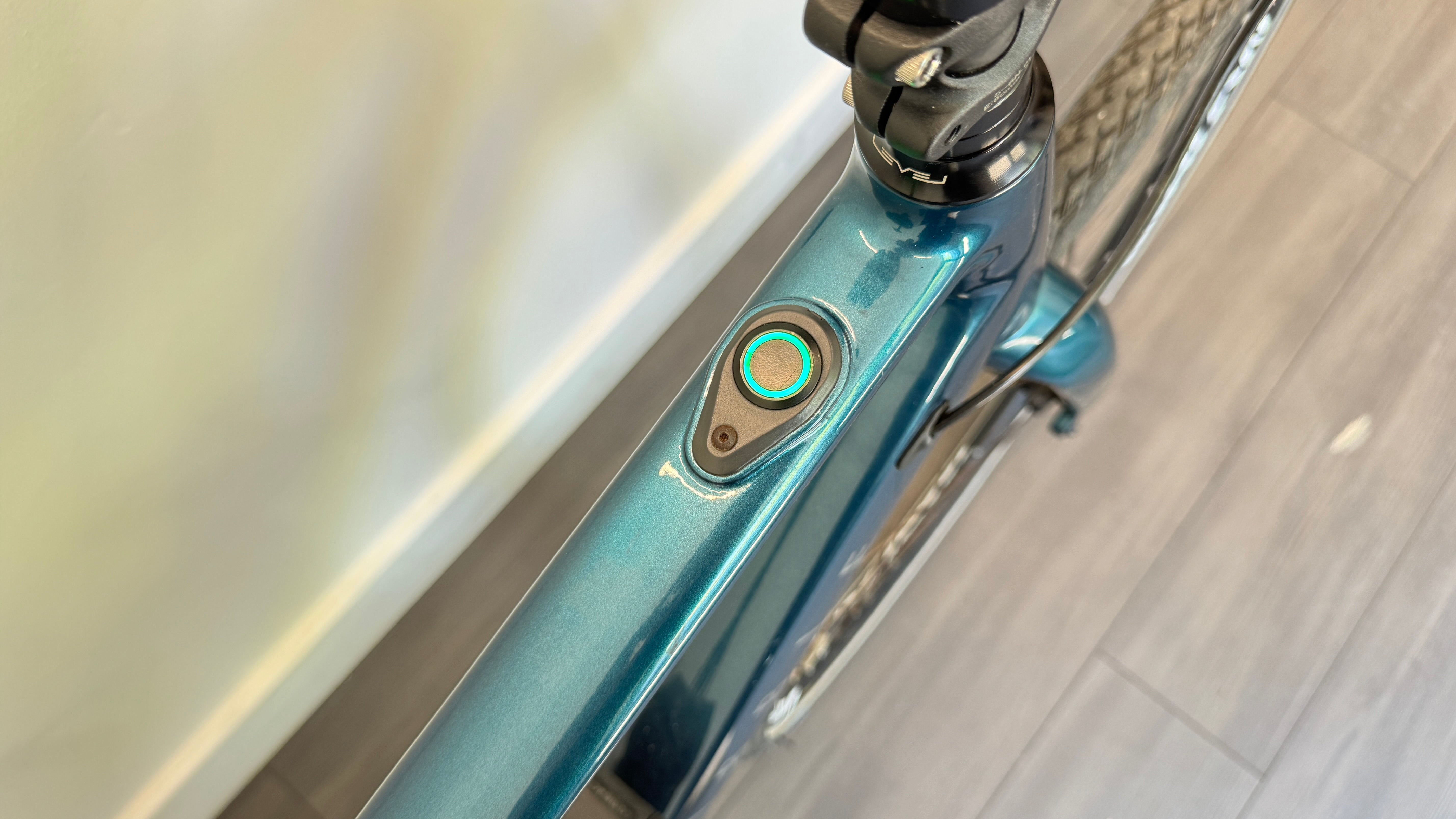 Ribble Al e hybrid MEDIUM Petrol Blue Electric Bike 753 miles Mahle X35 RRP £2950