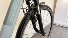 Load image into Gallery viewer, Gazelle Paris City Ebike SMALL 49cm step through C7+ HMB Bosch ebike
