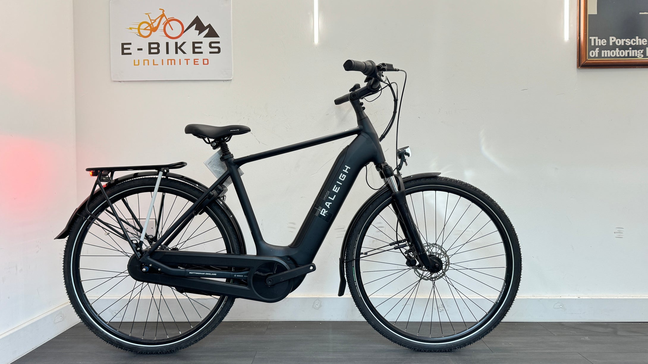Raleigh Motus Grand Tour CrossBar Electric Bike MEDIUM 53cm BRAND NEW Ebike
