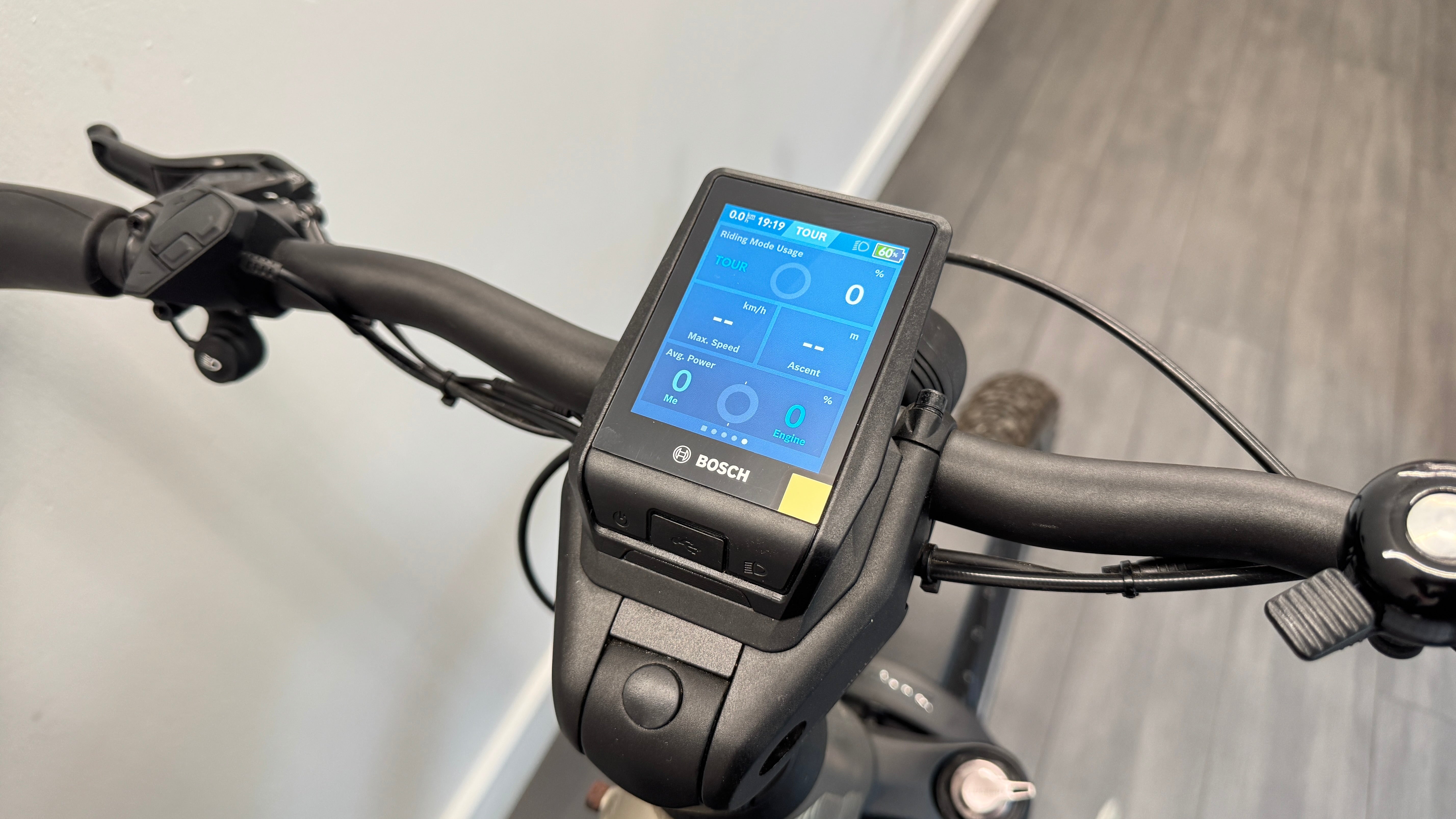 Riese and Muller Superdelite GT rohloff Belt Drive 51cm MEDIUM Bosch Nyon 1125Wh Electric Bike Warm Silver