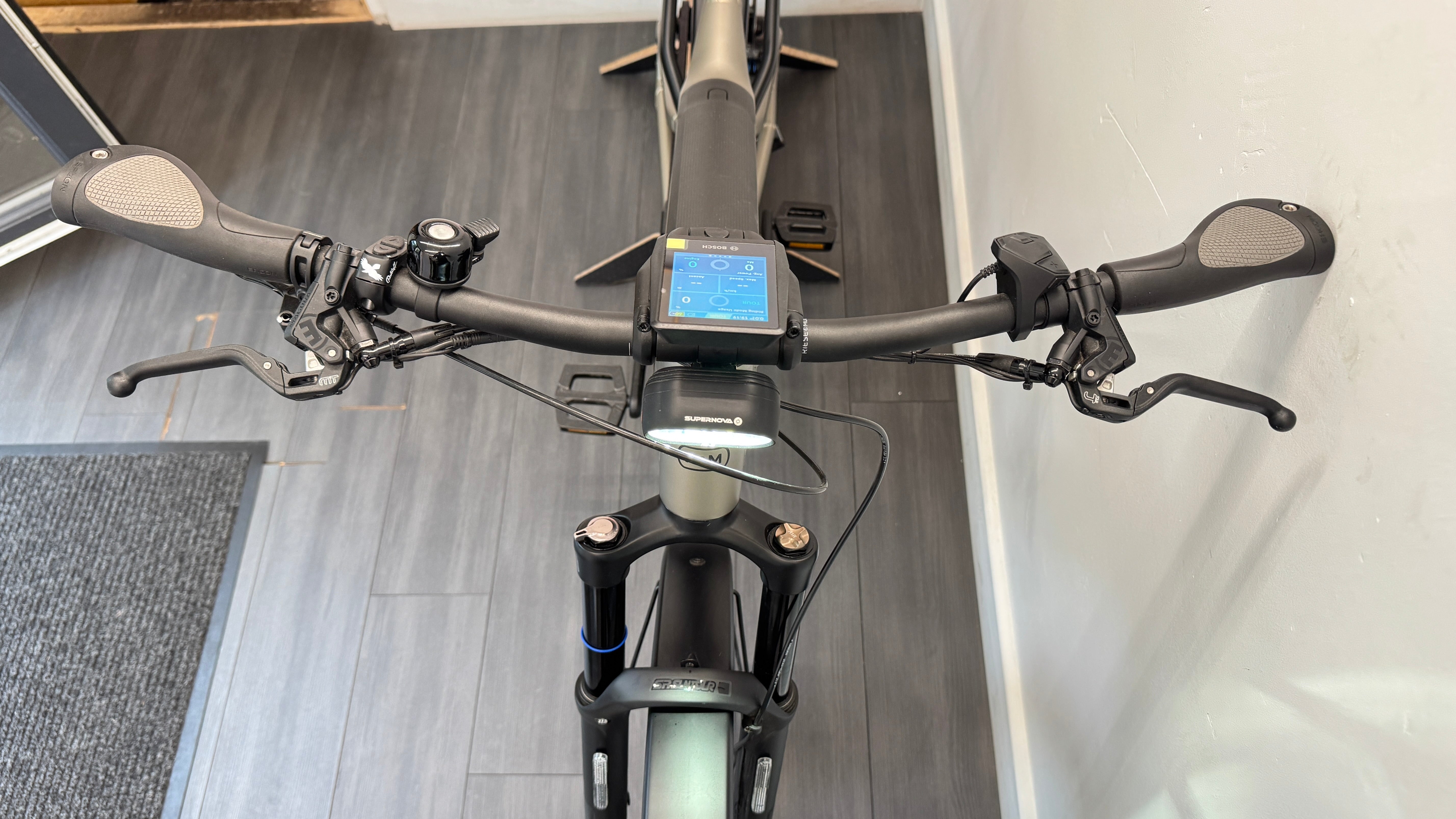 Riese and Muller Superdelite GT rohloff Belt Drive 51cm MEDIUM Bosch Nyon 1125Wh Electric Bike Warm Silver