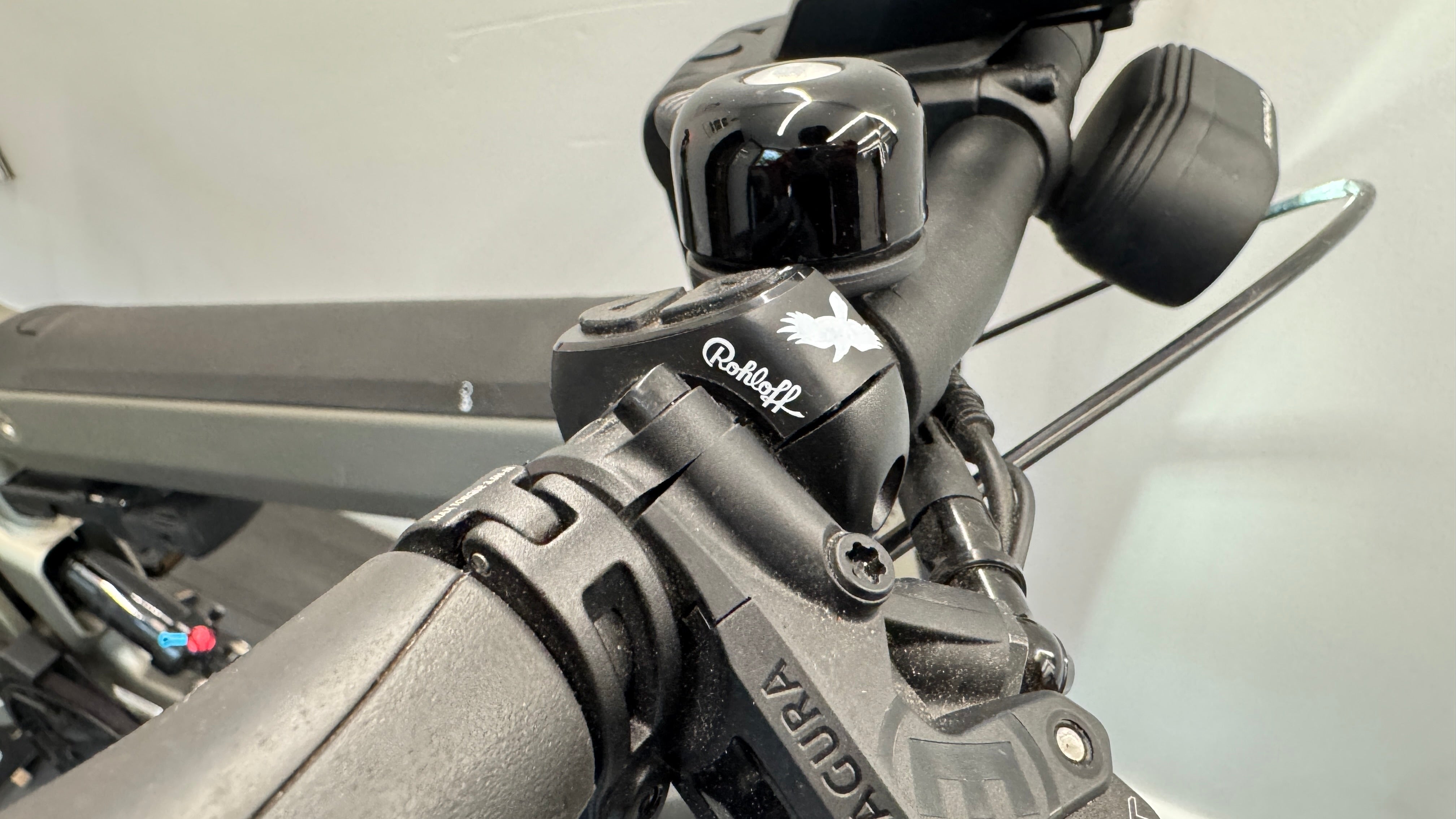 Riese and Muller Superdelite GT rohloff Belt Drive 51cm MEDIUM Bosch Nyon 1125Wh Electric Bike Warm Silver