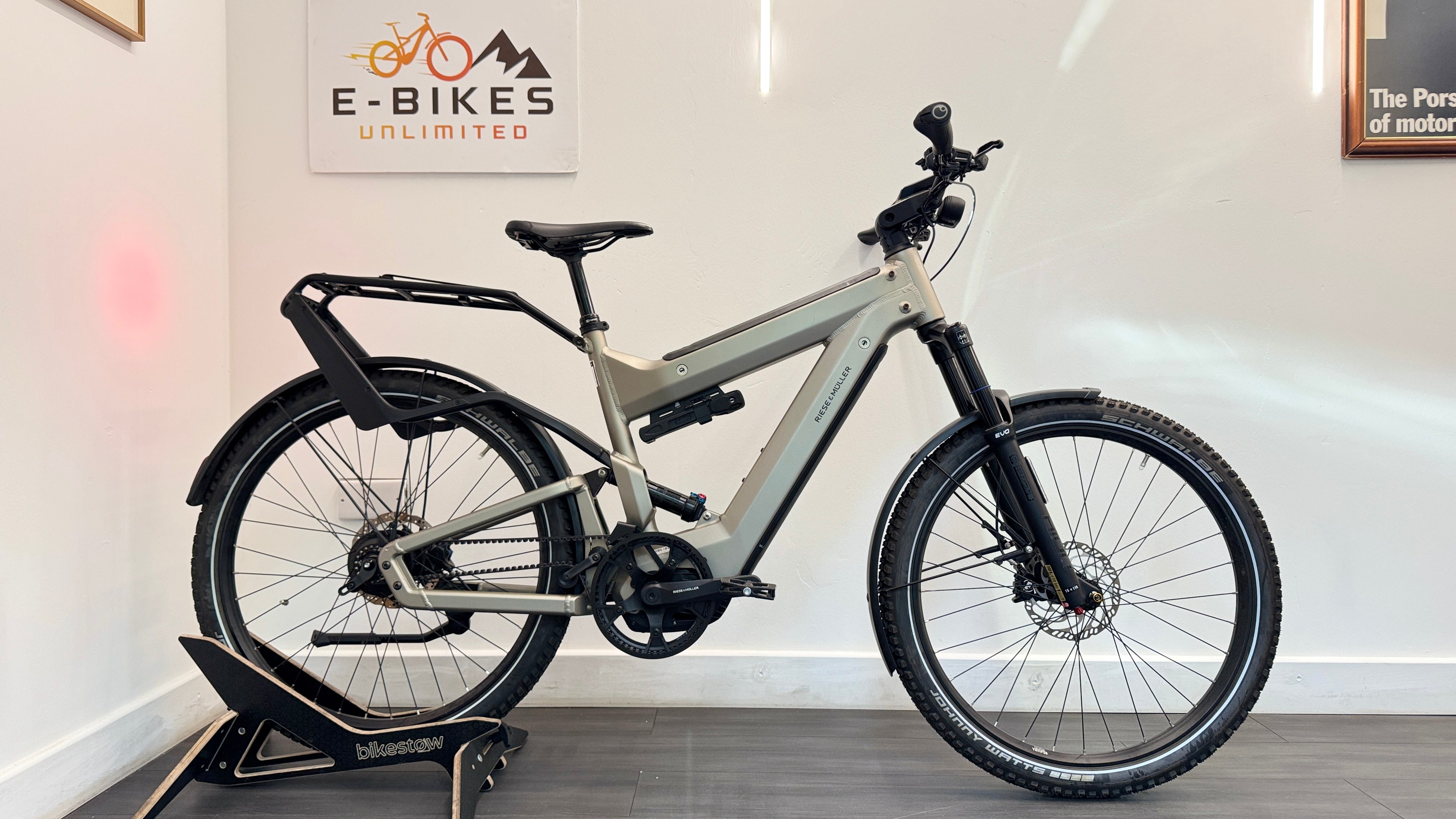 Riese and Muller Superdelite GT rohloff Belt Drive 51cm MEDIUM Bosch Nyon 1125Wh Electric Bike Warm Silver