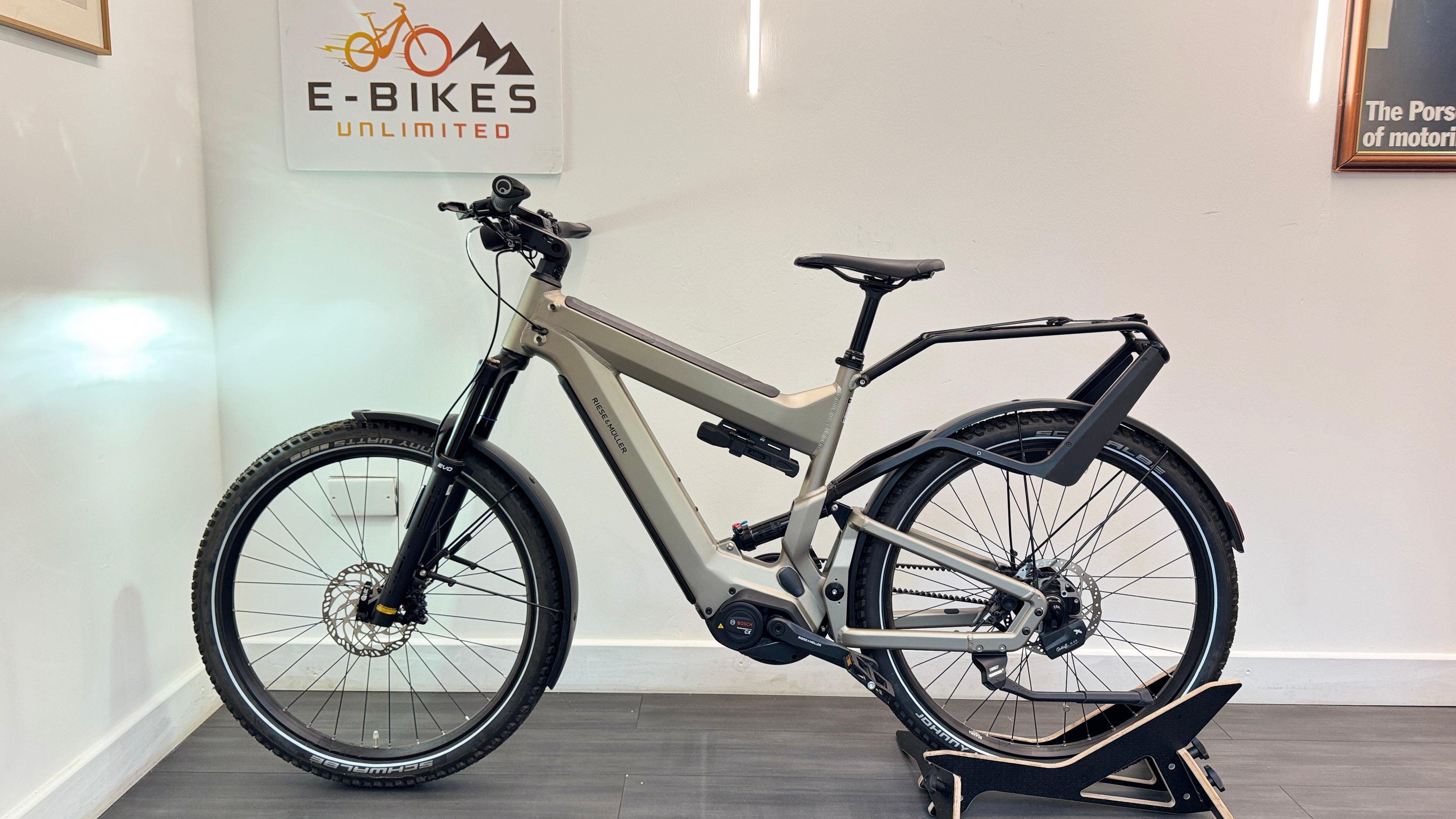 Riese and Muller Superdelite GT rohloff Belt Drive 51cm MEDIUM Bosch Nyon 1125Wh Electric Bike Warm Silver