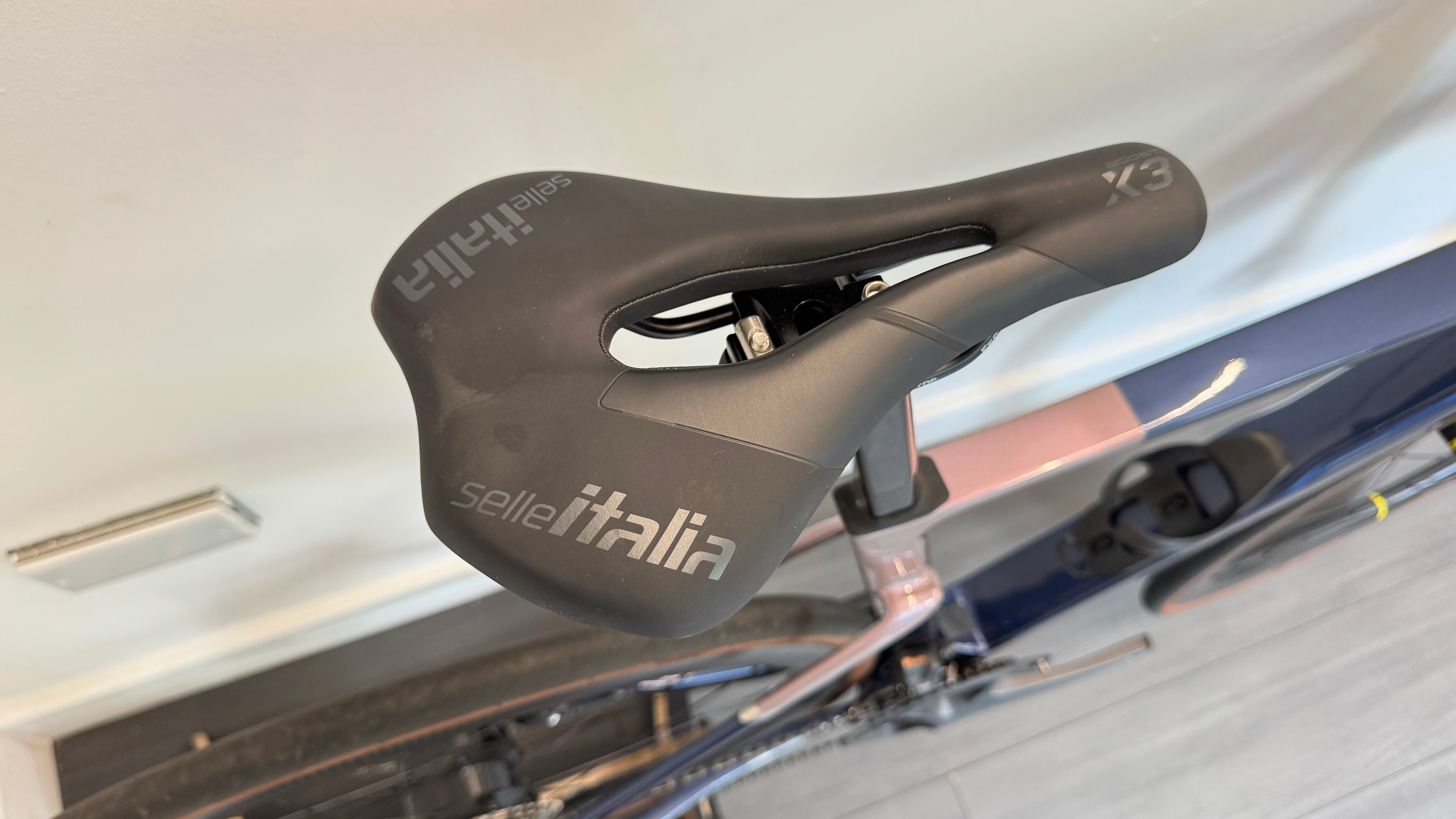 Ribble Allroad SL R e Blue MEDIUM Ultegra Di2 RRP £6099 Mahle X20 350Wh battery Mavic Cosmic SL45