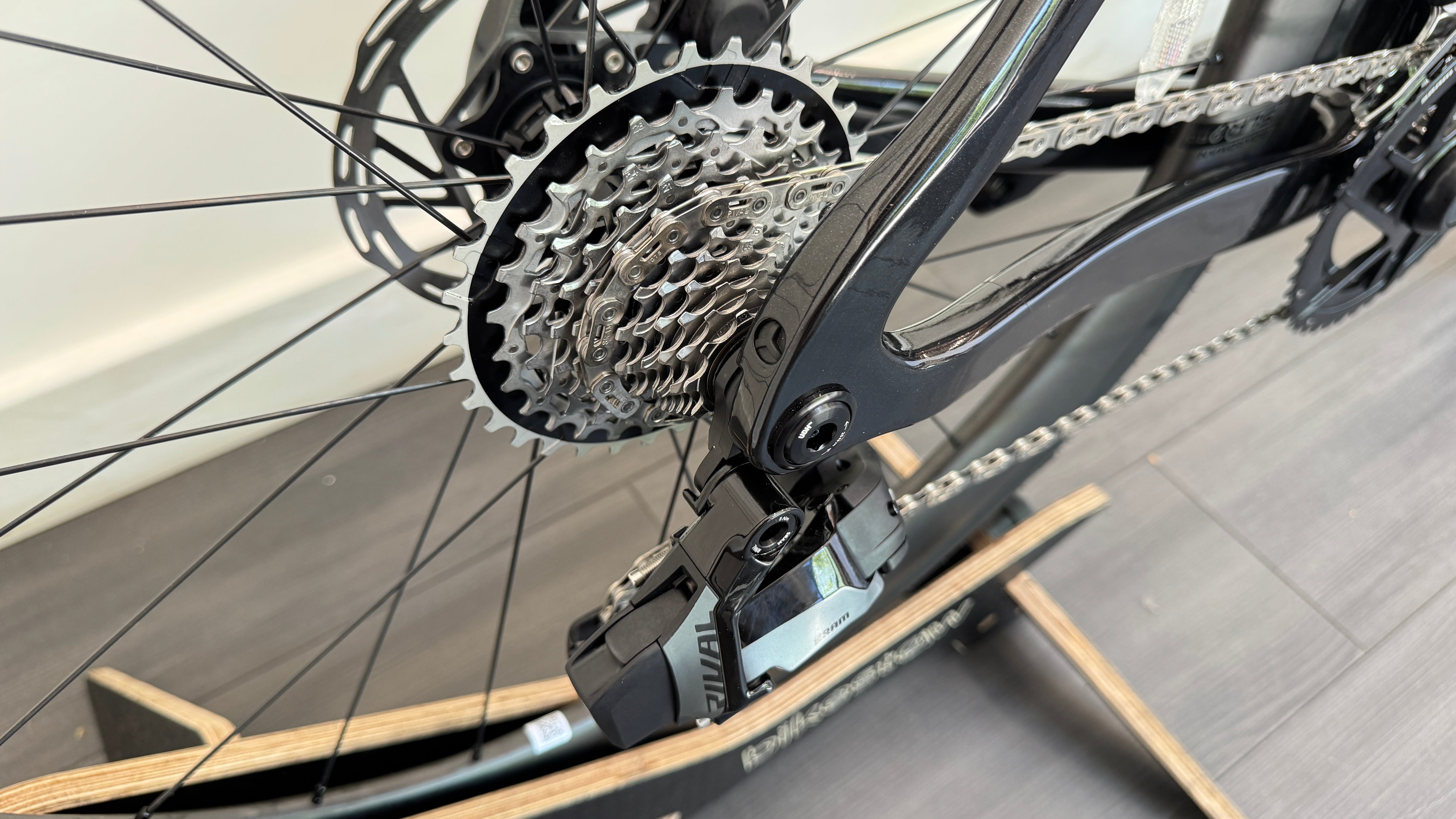 Boardman SLR 9.4 SMALL Carbon SRAM Rival AXS E1 Disc Road Bike 2026