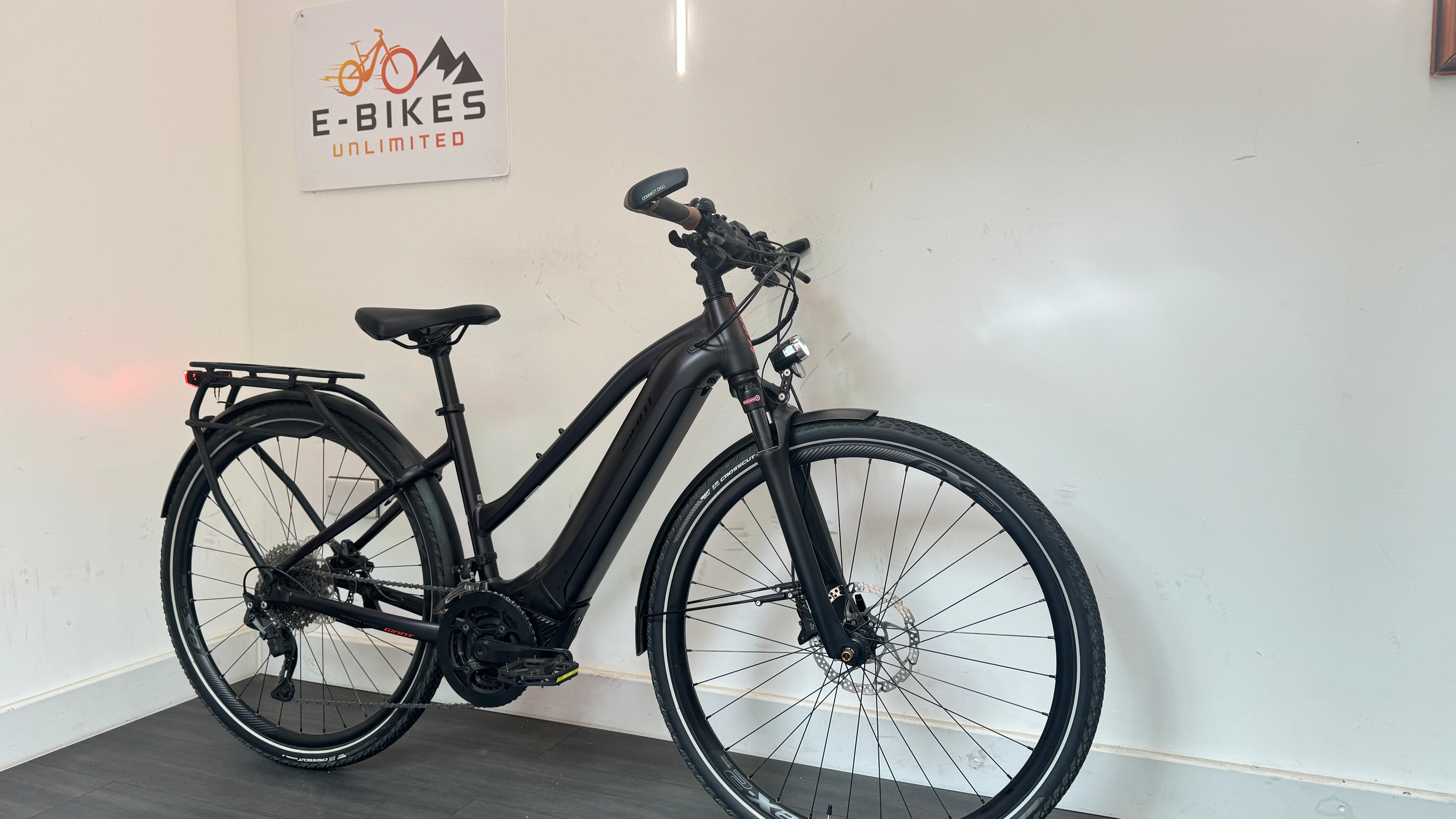 Giant Explore E+ 1 Pro STA D Electric Hybrid Bike 2023 in Rosewood