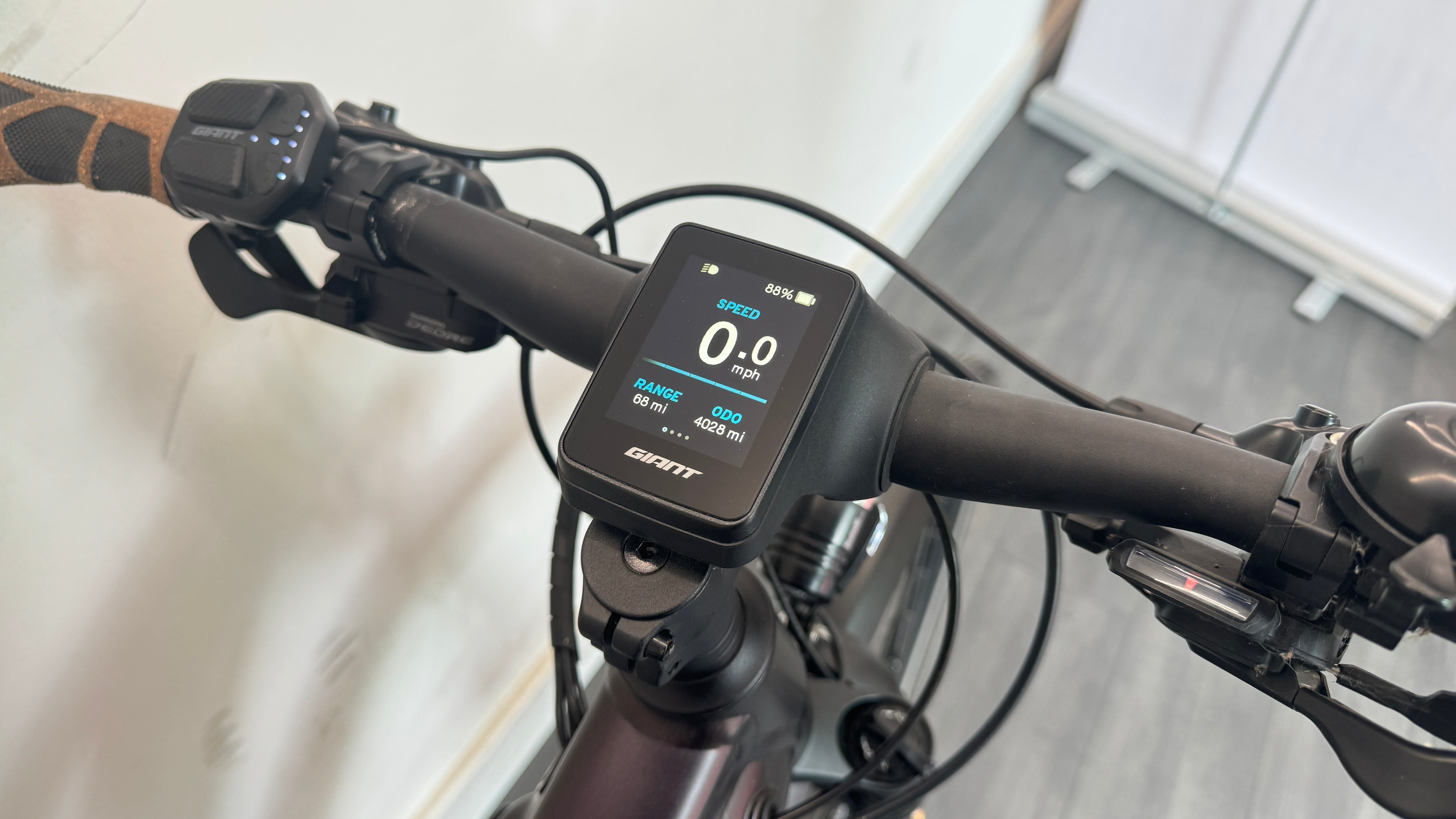 Giant Explore E+ 1 Pro STA D Electric Hybrid Bike 2023 in Rosewood