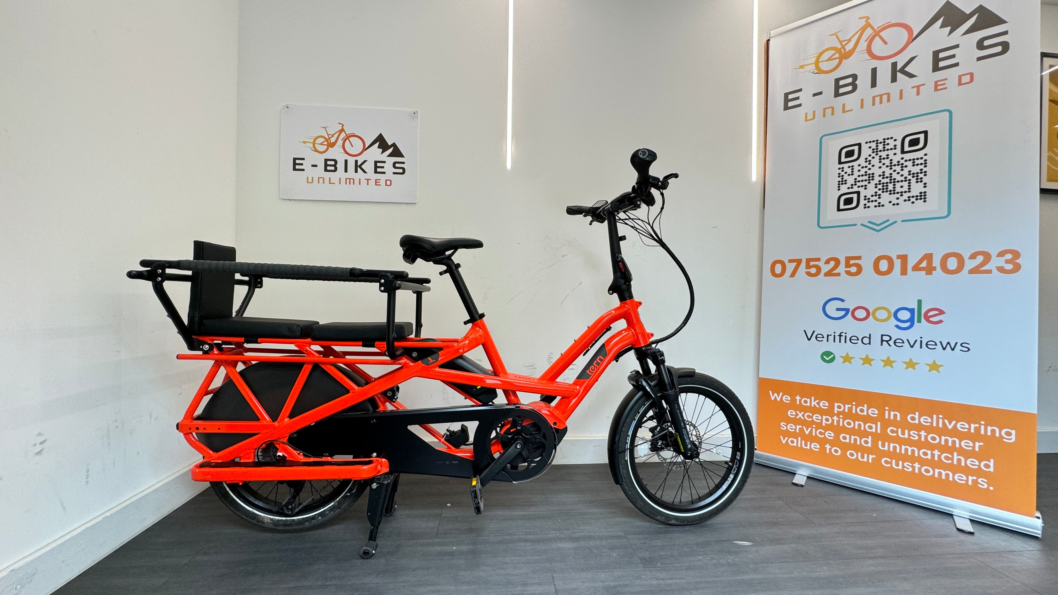 Tern Quick GSD S10 Black E-cargo Bike Red With Clubhouse seat cushion 286 miles
